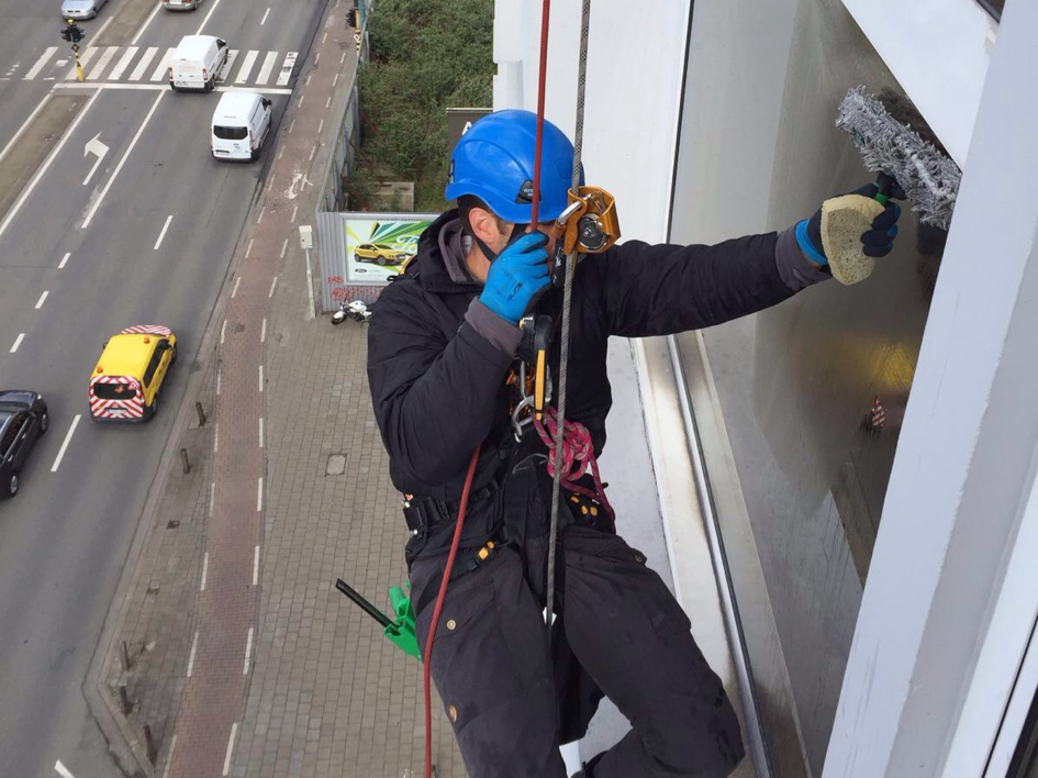 Rope access ramen reiniging